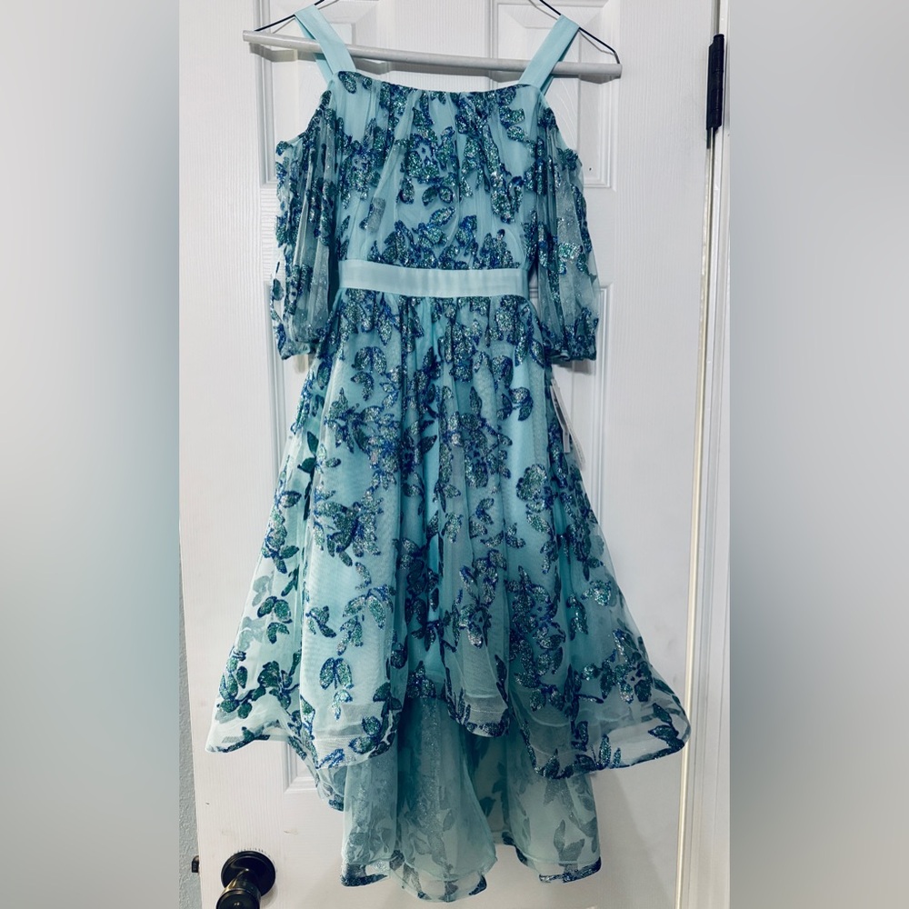 Girls size 10 Gorgeous Blue Fancy Easter Dress with Sparkles, Straps, and a Bow